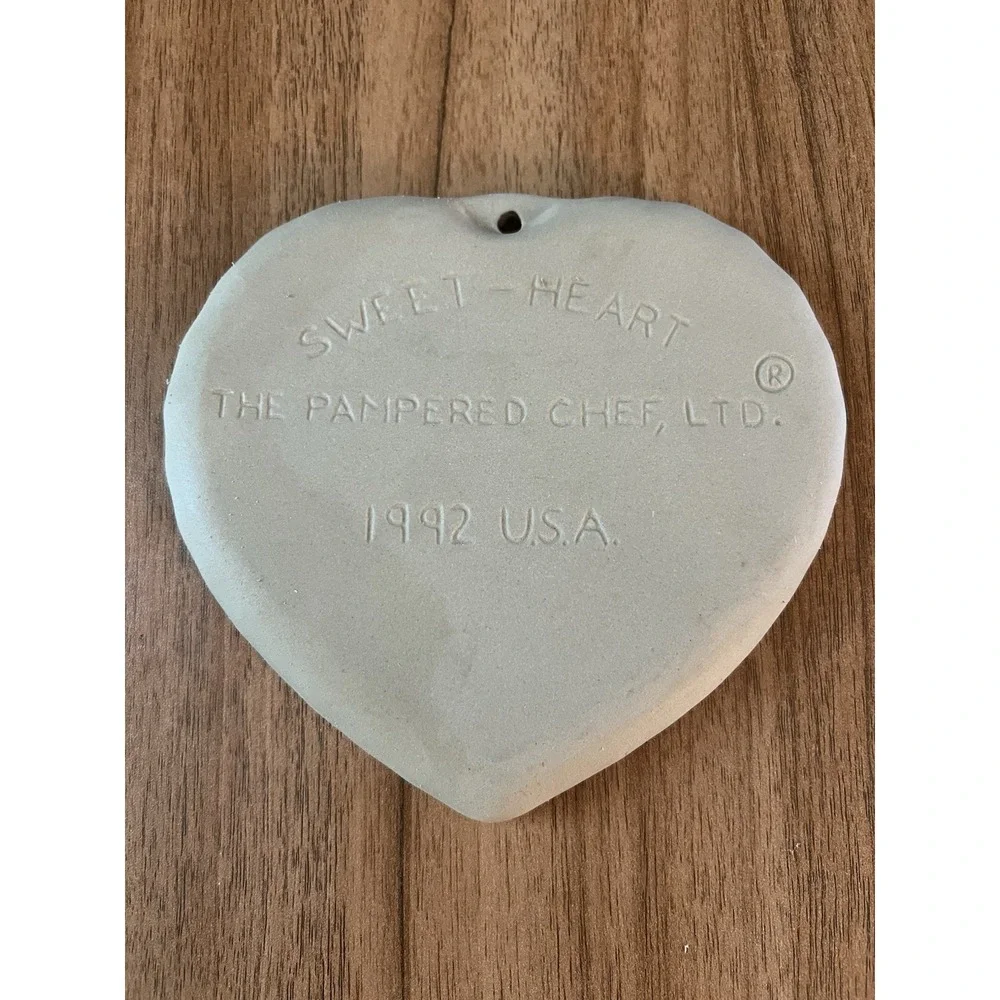 Pampered Chef Vintage‎ 1992 Stoneware Sweet Heart Cookie Mold Bow Flowers